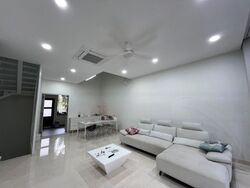Delias (D18), Terrace #473422211